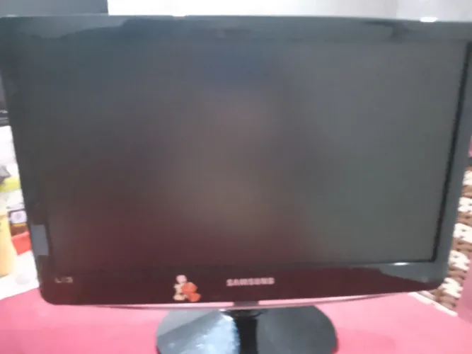 Monitor, marca Samsung, 15 polegadas.