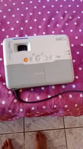 Projetor semi novo