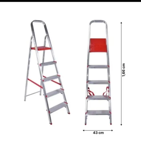 ESCADA ALUMINIO, QUATRO DEGRAUS PLATAFORMA VERMELHA