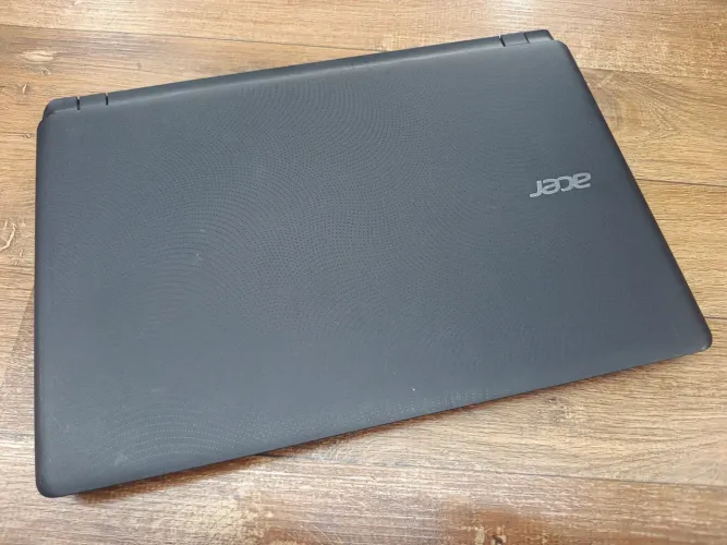 Notebook Acer i3 7Gth 8GB SSD120GB 15.6" (Garantia)