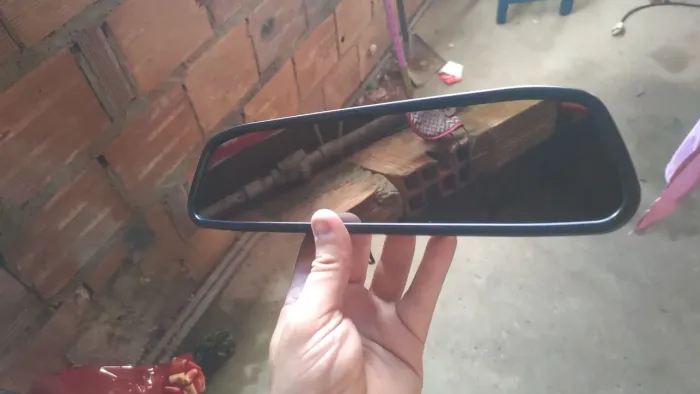 Retrovisor com tela pra câmera de ré 