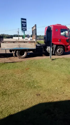 Caminhão a venda