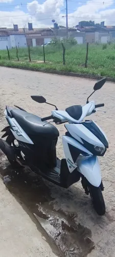 Vendo Neo 2017 único dono