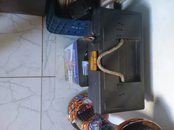 Vendo caixa de ferramentas só ferramentas pra meche com carro moto e outras coisas