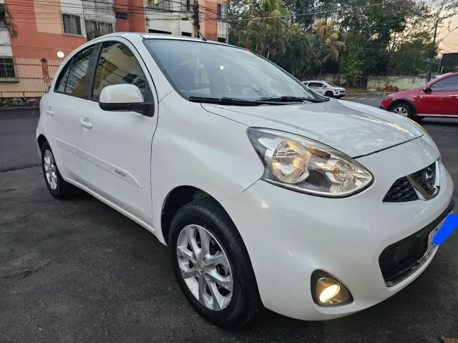 Nissan March SV 1.0 12V Flex 5P 2015
