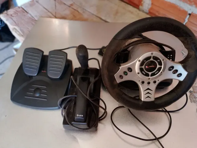 Vendo volante gamer com pedal e marcha