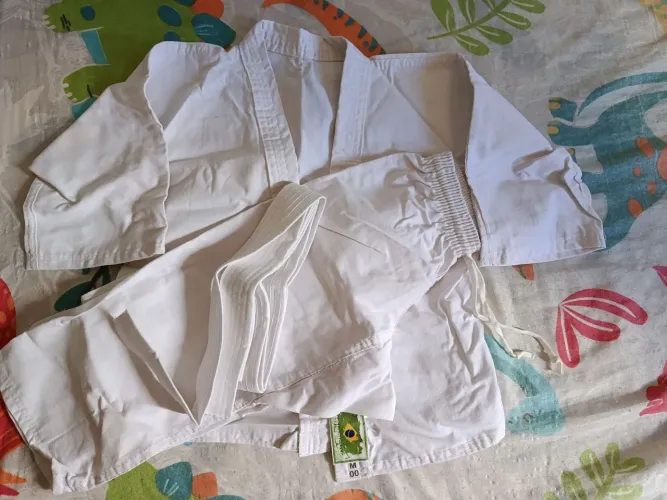 Kimono infantil