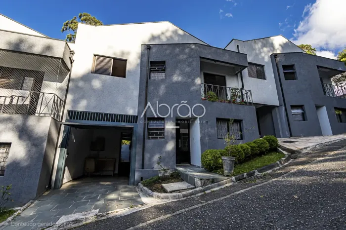 Sobrado em Condomínio semimobiliado com 3 Quartos à Venda no Pilarzinho  192 m² | Ref 1874