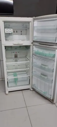 Vende uma geladeira Fros free
