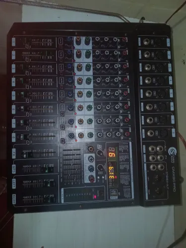 Mesa de som