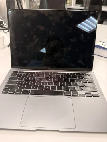 MacBook M1 13 256 em garantia até 04/27
