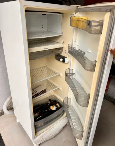 *VENDA - Geladeira Cônsul*