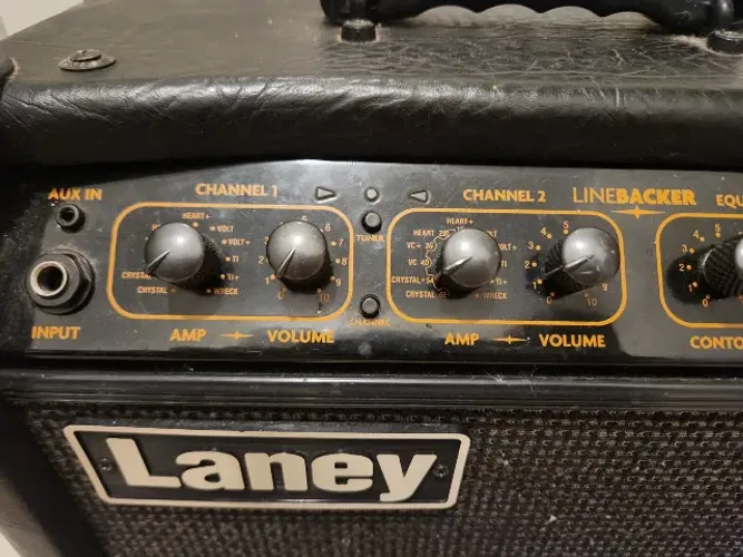 Laney Linebacker LR20 20W - Amplificador de Guitarra (com chave seletora de voltagem)