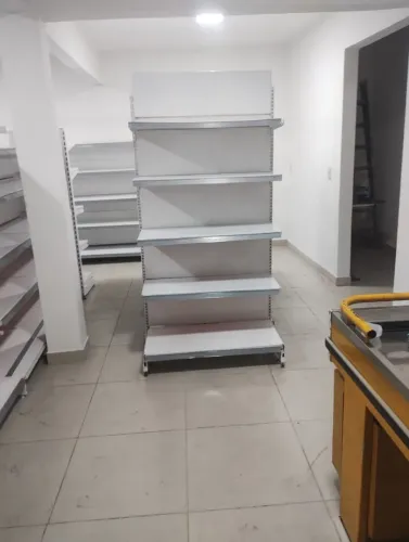 Gôndolas de mercado reforçadas