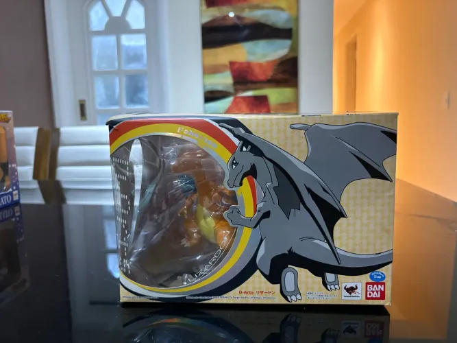Charizard D-arts Bandai