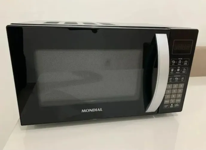 Micro-ondas Mondial 21 litros 