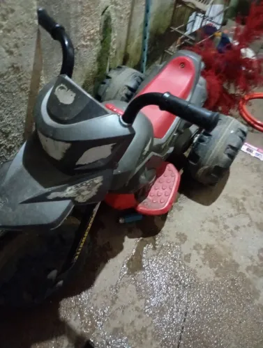 Motinha elétrica de criança 