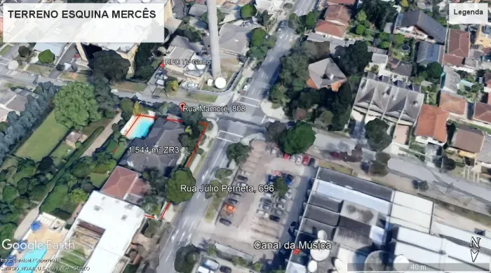 Imóvel Esquina Nobre Mercês! Terreno ZR3 com + de 1.500m² total!