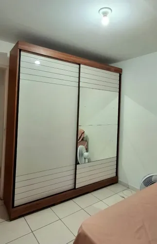 Guarda roupas excelente 