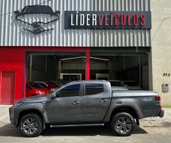 Mitsubishi L200 Trit. S.out. GLS 2.4 CD Diesel Aut. 2025