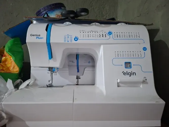Máquina de costura
