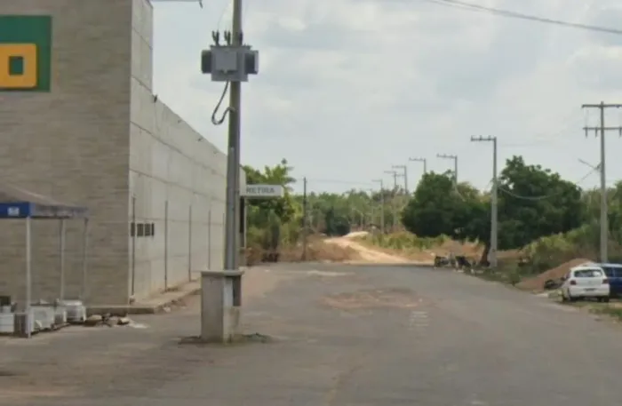 Terreno atrás da Jacaré Home Center, em Santa Inês-MA