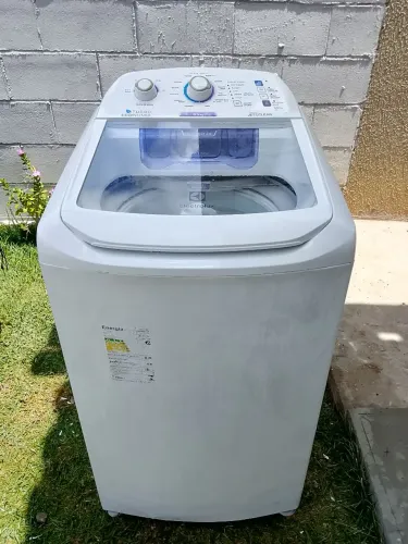 Vendo máquina de lavar Eletrolux 8.5 kg 