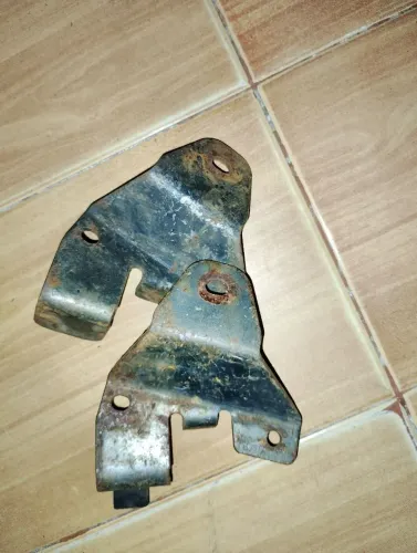 Suporte escapamento Crypton Yamaha valor referente a unidade 