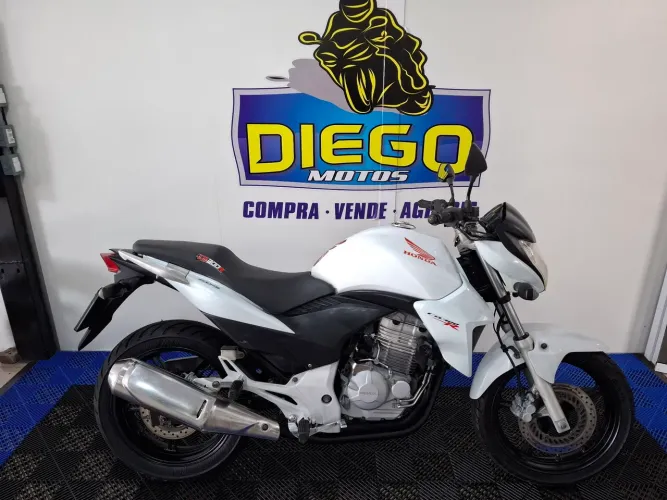 Cb 300
