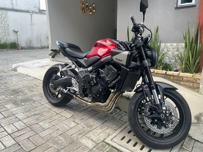 HONDA CB 650R E-clutch 2026