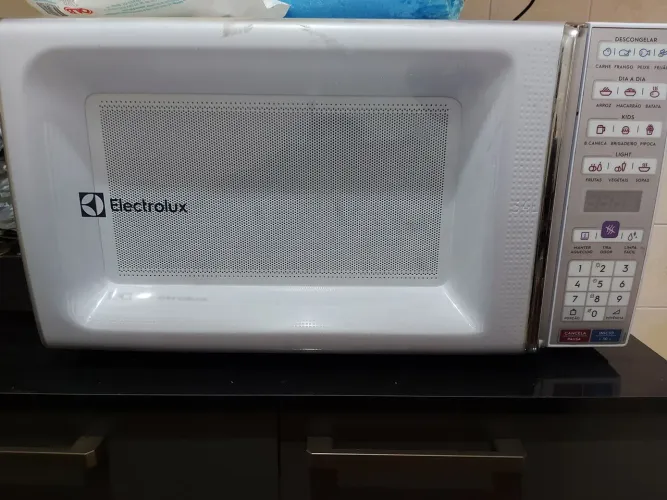 Micro-ondas Electrolux 34L Branco