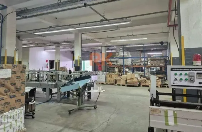 Galpão Comercial/Industrial para Alugar em BH (São Francisco) 2.700 m² e 6 vagas