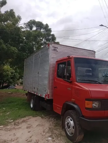 Vendo caminhão Mercedes 710.