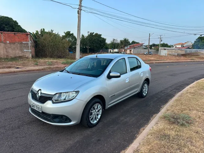 Renault Logan Authentique Hi-flex 1.0 16V 4P 2016