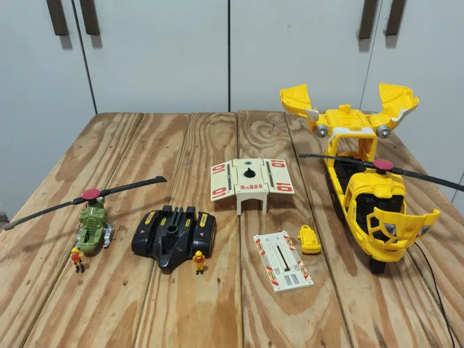 Helicóptero Equipe de Resgate Matchbox completo sem caixa.