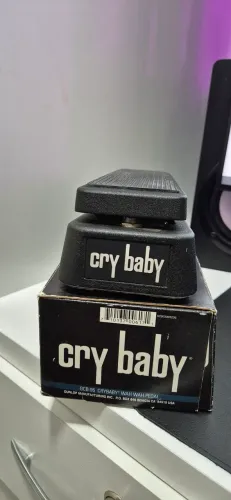 Pedal Wha Dunlop Cry Baby na Caixa