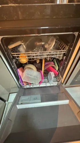 Vendo lava louça com 14 serviços 