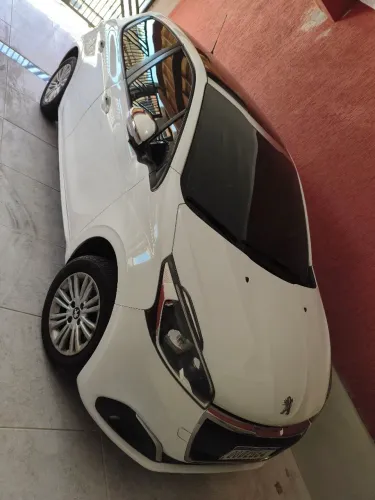 Peugeot 208 Allure 1.2 Flex 12V 5P Mec. 2018