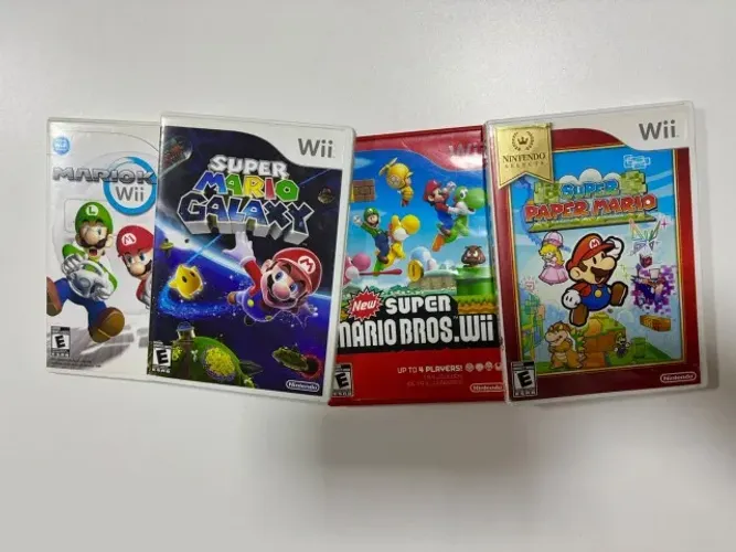 4 Super Marios - Wii