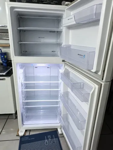 VENDO GELADEIRA ELECTROLUX EM PERFEITO ESTADO !!