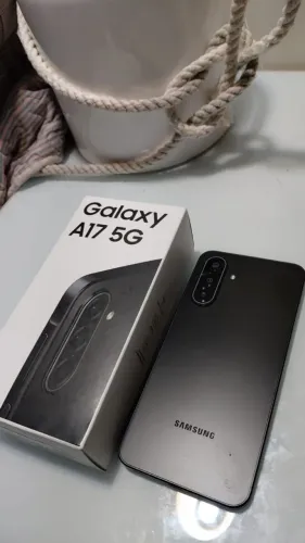 Galaxy A17 5G Samsung 128 GB 5G, Novo, com película, capa, carregador e caixa