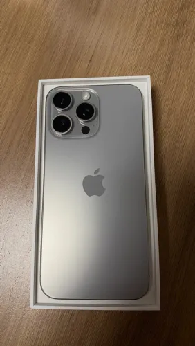 iPhone 15 Pro Max Impecável