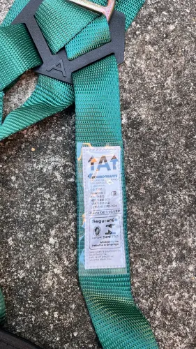 Cinto de Segurança tipo Paraquedista e Talabarte tipo Y