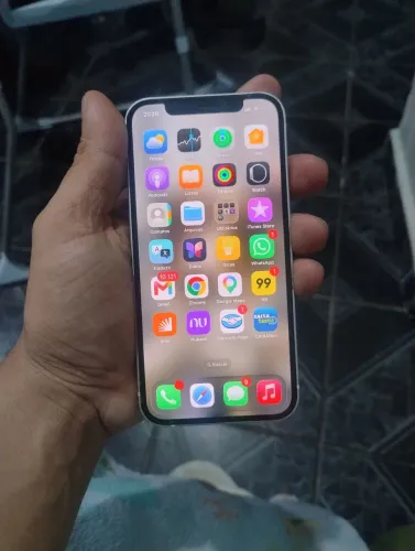 iPhone 12 - bem conservado, detalhe no vidro traseiro quebrado, funciona tudo