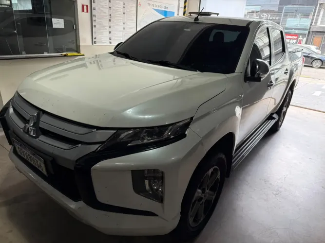 Mitsubishi L200 Triton Sport HPE 2.4 CD Diesel Aut. 2022