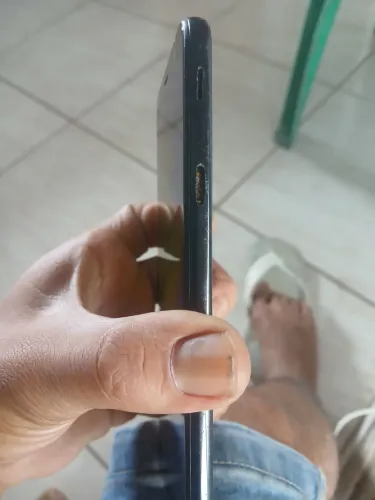 Vendo esse dois celular por 200 reais