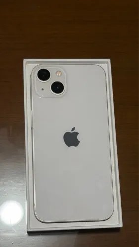 iPhone 13 branco 128gb excelente único dono + carregador original e capinhas de brinde