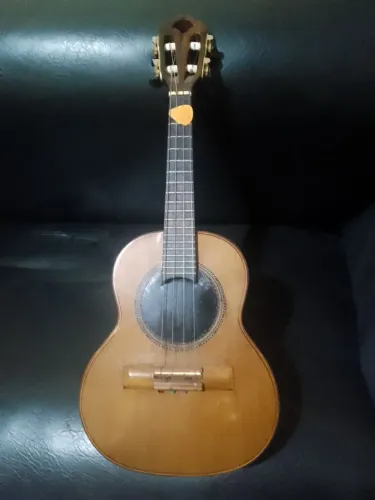 Cavaquinho Ariás