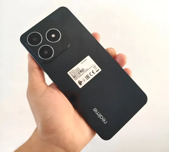 Realme C61 Semi Novo: 256GB e 8 de RAM (Não abaixo o preço, retirar no Aero Rancho)