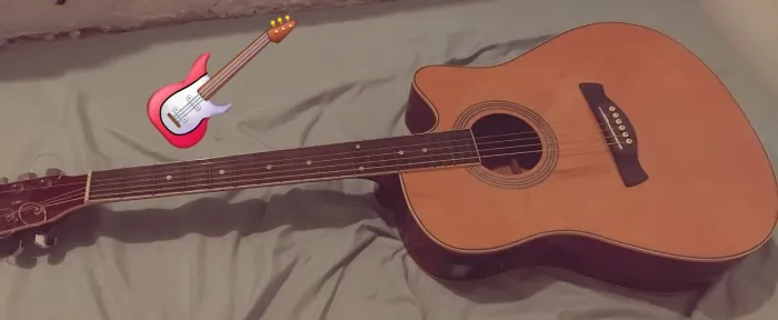 Violão top semi-novo